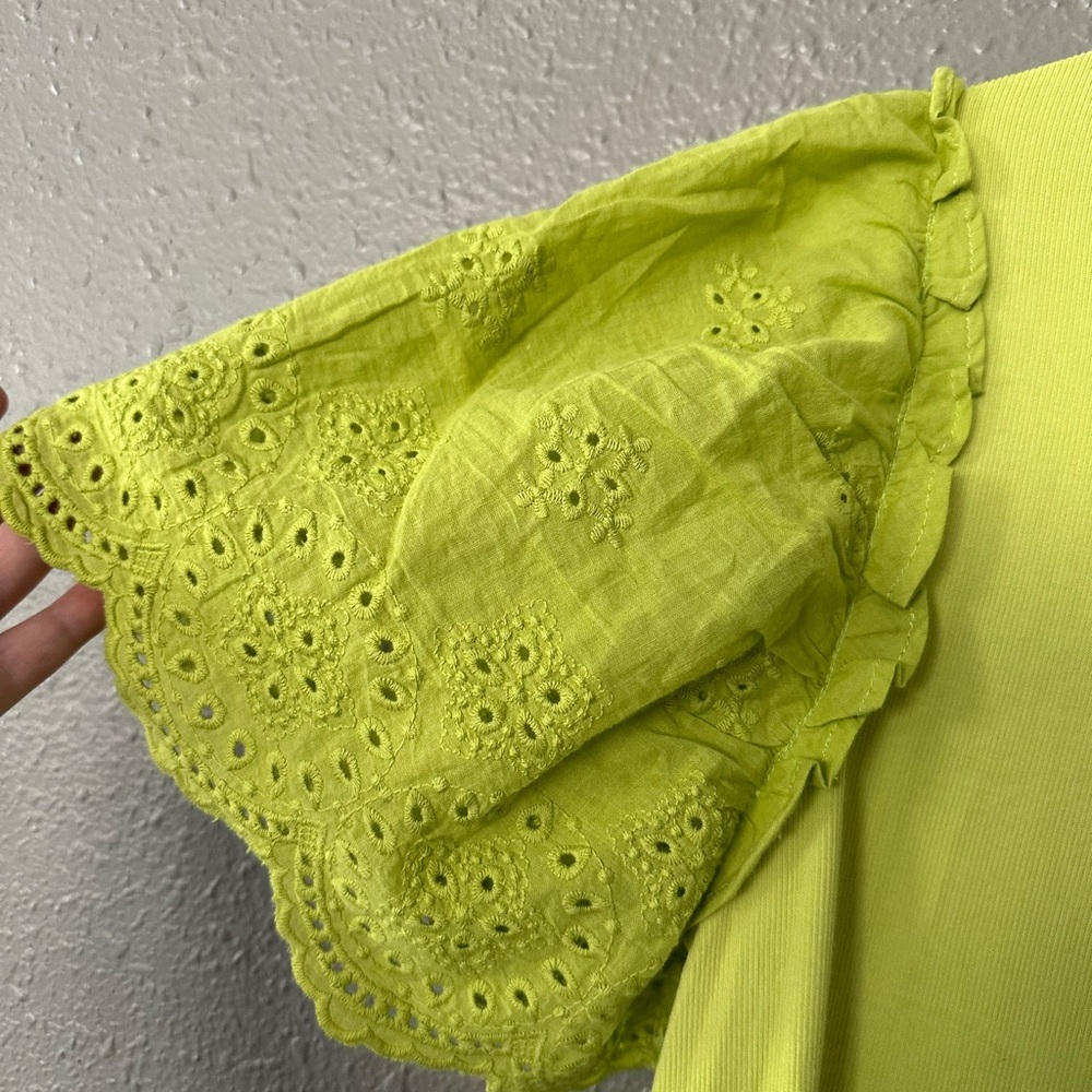 Women’s Lime Green JODIFL Shirt Size M NWT Eyelet Embroidered Short Sleeves - Picture 2 of 6